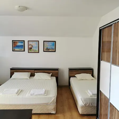 Hotel Jelezchevi Guest Primorsko