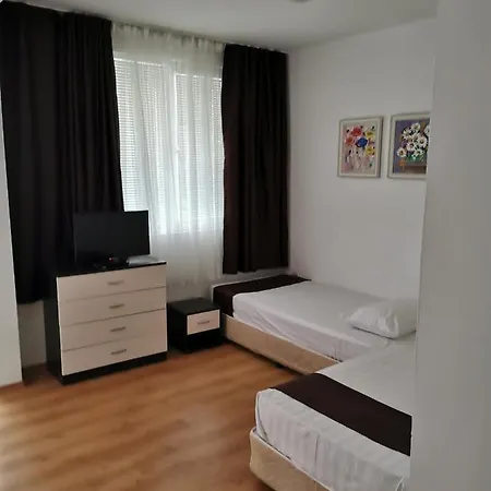 Hotel Jelezchevi Guest Primorsko