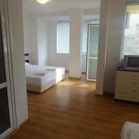 Hotel Jelezchevi Guest 2*