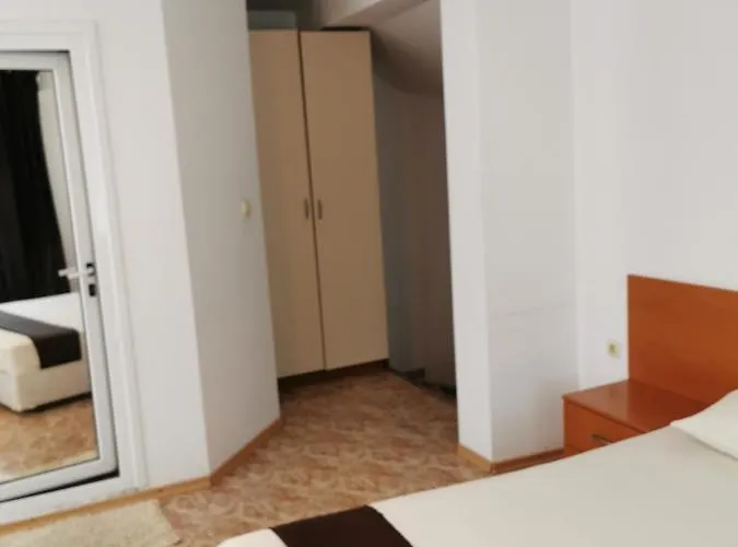 Ξενοδοχείο Jelezchevi Guest Πριμόρσκο