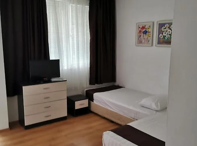 Ξενοδοχείο Jelezchevi Guest Πριμόρσκο